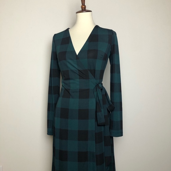 Ann Taylor Dresses & Skirts - Ann Taylor Green Check Wrap Dress Size 2